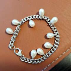 Pearly Teardrop Bracelet