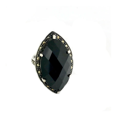 Elle Ring